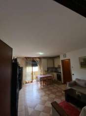 Foto APPARTAMENTO di 3 vani e di 75 mq (BRUGINE) rif. 033