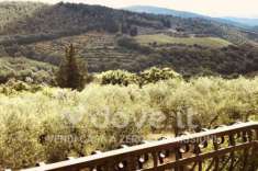 Foto Appartamento di 360 m con pi di 5 locali in vendita a Castellina in Chianti