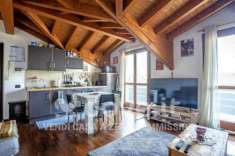 Foto Appartamento di 43 m con 1 locale e box auto in vendita a Biandronno