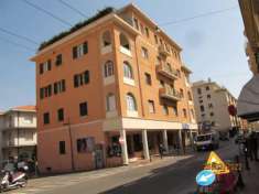 Foto Appartamento di 66 m con 2 locali e box auto in vendita a Bordighera