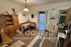 Foto Appartamento di 70 m con 3 locali in vendita a Genova [rif. DV-10253]