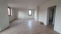 Foto Appartamento di 80 m con 2 locali in vendita a Robecchetto con Induno