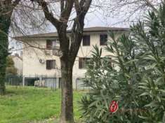 Foto Appartamento di 85 m con 4 locali e box auto in vendita a Isola della Scala