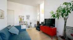 Foto Appartamento di 90 m con 2 locali in vendita a Milano