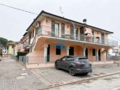 Foto Appartamento di 90 m con 4 locali in vendita a Ravenna