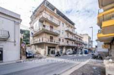 Foto Appartamento di 92 m con 3 locali e posto auto in vendita a Rometta