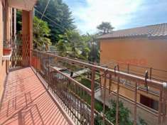 Foto Appartamento di 94 m con 3 locali e posto auto in vendita a Arona