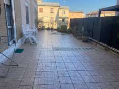 Foto Appartamento di ampia metratura con terrazza a livello