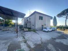 Foto Appartamento di circa 100 mq da ristrutturare