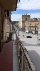 Foto Appartamento di mq 85, a Villarosa (en) Corso Regina Margherita, zona centro