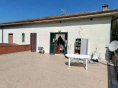 Foto Appartamento e locali commerciali  655 mq  in Vendita a Castiglione del Lago