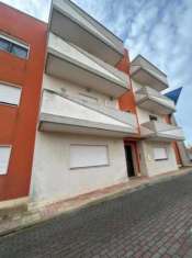 Foto Appartamento in affitto a Pulsano - 5 locali 90mq