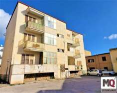 Foto APPARTAMENTO IN PIENO CENTRO - VIA GIARDINI - MONDRAGONE - Rif. V2857