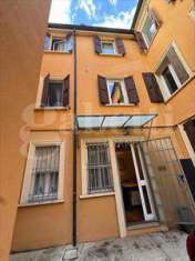 Foto Appartamento in Vendita, 1 Locale, 35 mq (Bologna)