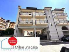 Foto Appartamento in Vendita, 2 Locali, 1 Camera, 61 mq (COLICO CENTR