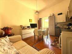 Foto Appartamento in Vendita, 2 Locali, 50 mq (Napoli)