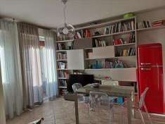 Foto Appartamento in Vendita, 2 Locali, 60 mq (Poggibonsi)