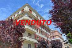 Foto Appartamento in Vendita, 2 Locali, 60 mq (Roma)
