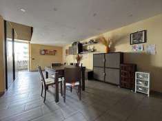 Foto Appartamento in Vendita, 2 Locali, 61 mq (Napoli)