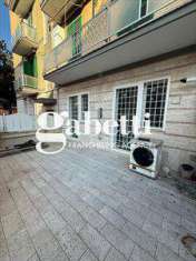 Foto Appartamento in Vendita, 2 Locali, 62 mq (Roma)