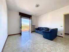 Foto Appartamento in Vendita, 2 Locali, 68 mq (Serravalle Sesia)
