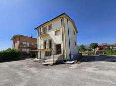 Foto Appartamento in Vendita, 2 Locali, 75 mq (L'Aquila)