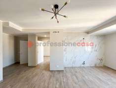 Foto Appartamento in Vendita, 2 Locali, 75 mq (Milazzo)
