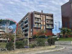 Foto Appartamento in Vendita, 2 Locali, 76 mq (Roma)