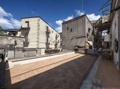 Foto Appartamento in Vendita, 2 Locali, 88 mq (Napoli)