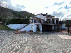 Foto Appartamento in Vendita, 250 mq (Terni)