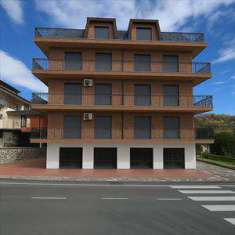 Foto Appartamento in Vendita, 3 Locali, 100 mq (Fiuggi)