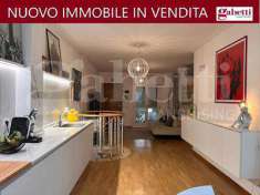 Foto Appartamento in Vendita, 3 Locali, 100 mq (Latina)