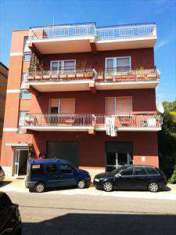 Foto Appartamento in Vendita, 3 Locali, 100 mq (Sezze)