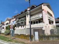 Foto Appartamento in Vendita, 3 Locali, 108 mq (Vermezzo con Zelo)