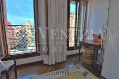 Foto Appartamento in Vendita, 3 Locali, 140 mq (Castello)