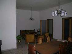 Foto Appartamento in Vendita, 3 Locali, 2 Camere, 150 mq (PRESICCE)