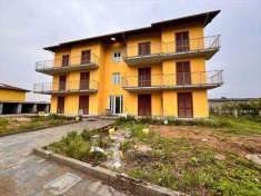 Foto Appartamento in Vendita, 3 Locali, 2 Camere, 75 mq (CILAVEGNA)