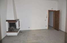 Foto Appartamento in Vendita, 3 Locali, 2 Camere, 80 mq (CASTELLINA M