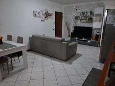 Foto Appartamento in Vendita, 3 Locali, 2 Camere, 82 mq (OMEGNA)