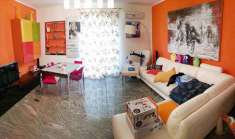Foto Appartamento in Vendita, 3 Locali, 2 Camere, 90 mq (MELILLI VILL