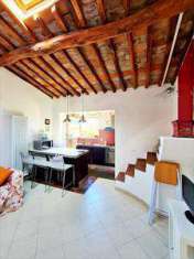 Foto Appartamento in Vendita, 3 Locali, 70 mq (Carrara)