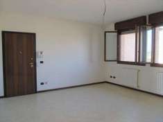 Foto Appartamento in Vendita, 3 Locali, 70 mq (Cavezzo)