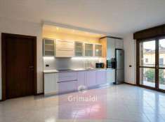 Foto Appartamento in Vendita, 3 Locali, 80 mq (Caselle Lurani)