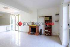 Foto Appartamento in Vendita, 3 Locali, 80 mq (Castelnuovo Cilento)