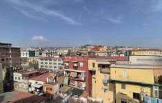 Foto Appartamento in Vendita, 3 Locali, 90 mq (Napoli)