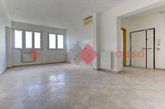 Foto Appartamento in Vendita, 3 Locali, 90 mq (Roma)