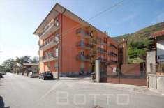 Foto Appartamento in Vendita, 3 Locali, 96 mq (Crusinallo)