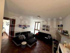 Foto Appartamento in Vendita, 80 mq (Erba)