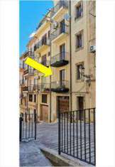 Foto Appartamento in Vendita, pi di 6 Locali, 130 mq (SALEMI CENTRO