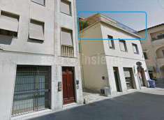 Foto Appartamento in Vendita, pi di 6 Locali, 133 mq (Castelfranco d